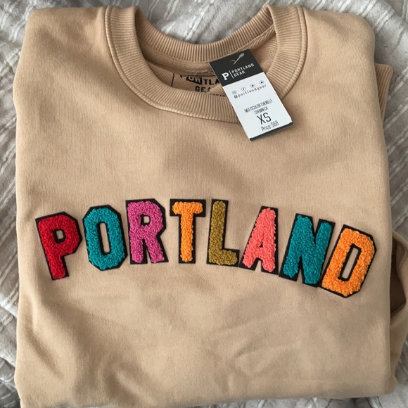 Portland Gear crewneck sweatshirt small NWT multicolor chenille - Picture 4 of 8